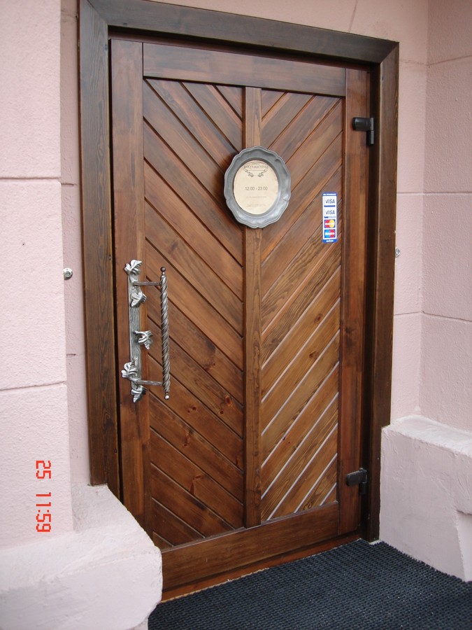 деревянные двери в минске